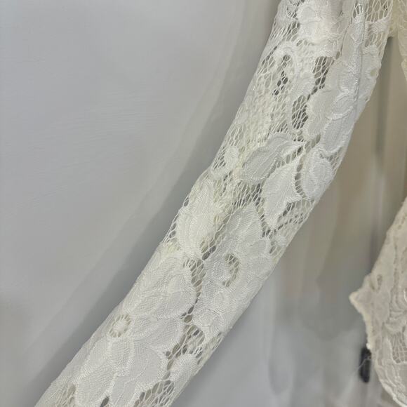 GUESS Y2K Cloud White Stretch Floral Lace Button Blouse Office Career Coquette - Picture 8 of 10